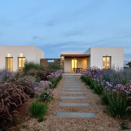 Rojo Vila Santa Maria (Paros)