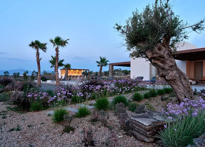 Vila Rojo Santa Maria (Paros)