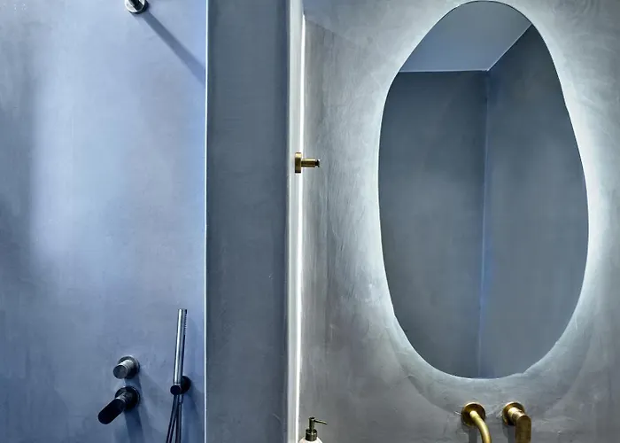 Rojo Vila Santa Maria (Paros)