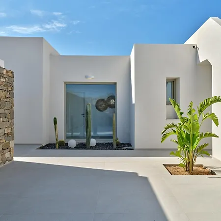 Rojo Villa