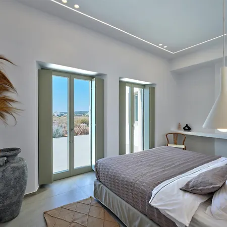 Rojo Villa *