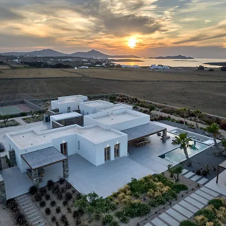 Rojo Villa